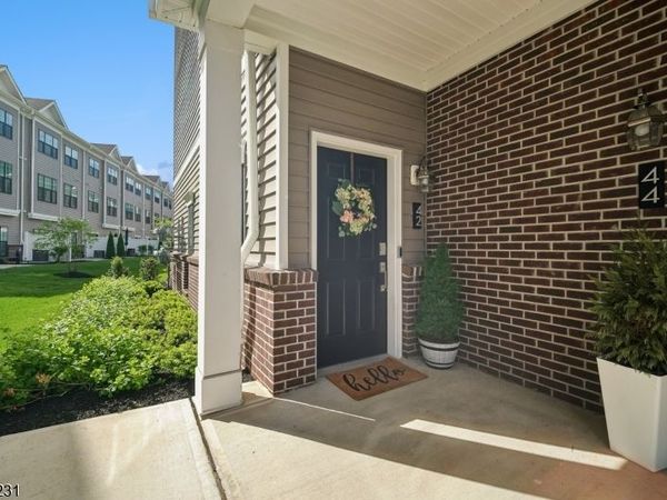 42 Harvest Way, Little Falls, NJ 07424