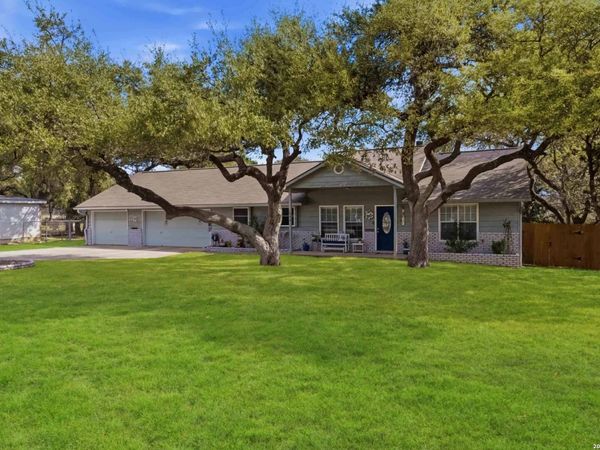 1354 DAWNRIDGE DR, Canyon Lake, TX 78133