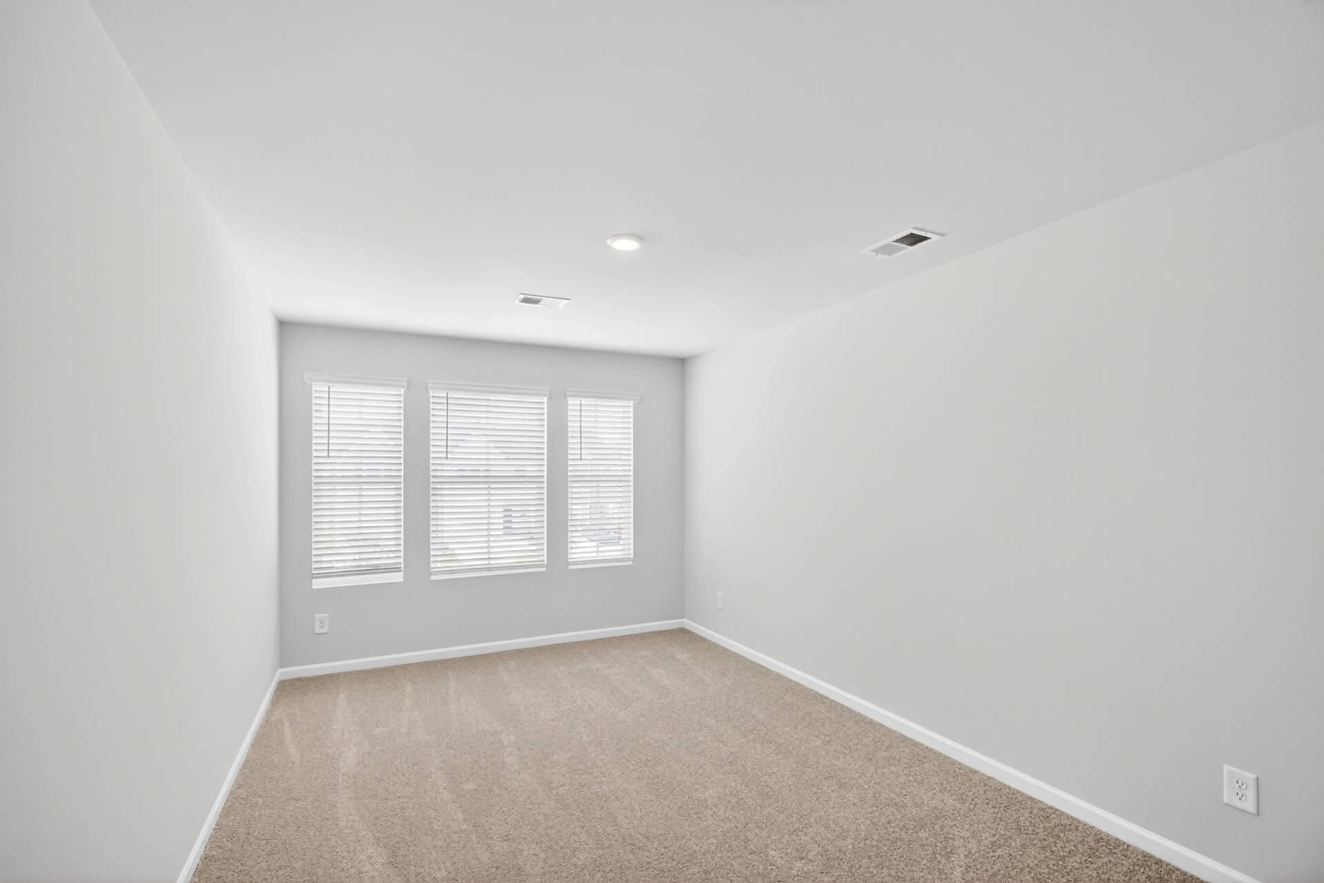 753 Ridgley Drive Photo 12