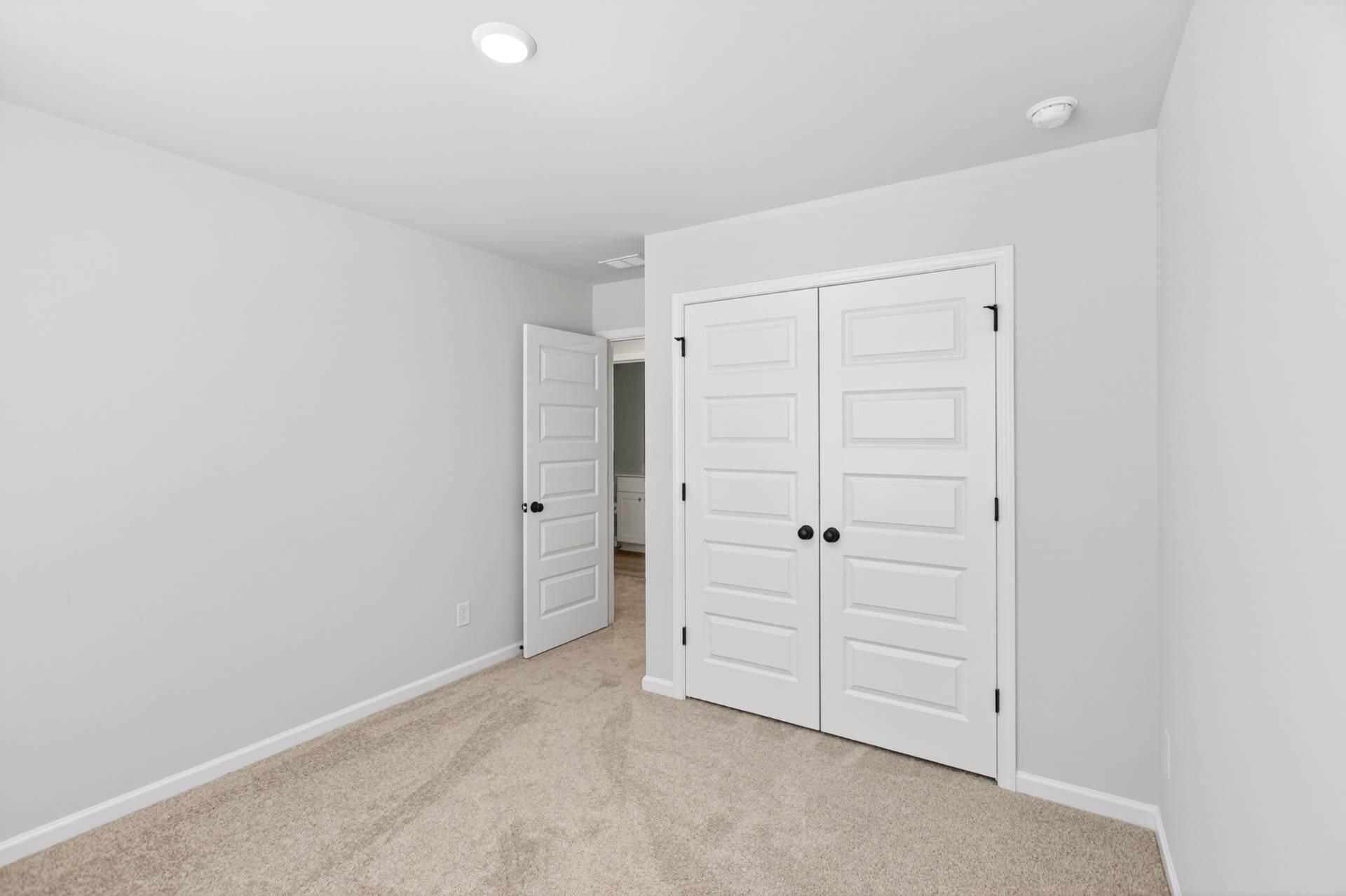 753 Ridgley Drive Photo 15