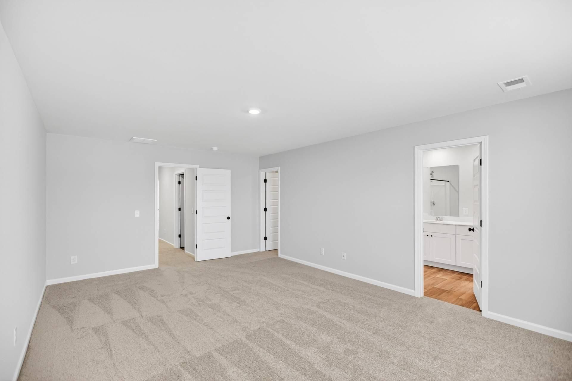 753 Ridgley Drive Photo 9