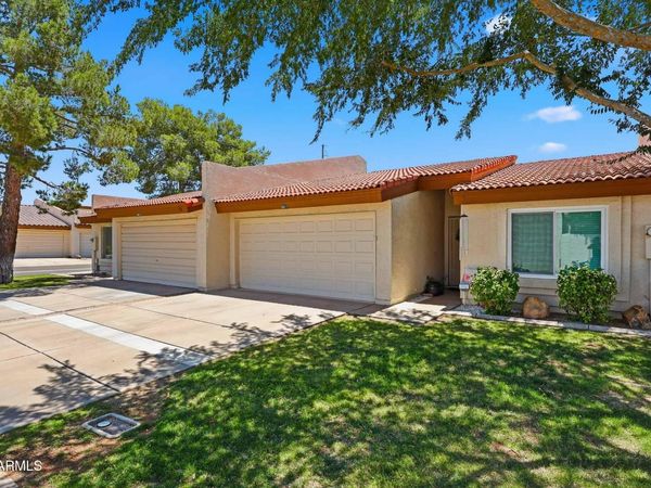 6817 W EVA Street, Peoria, AZ 85345