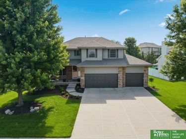 12427 S 79 Avenue , Papillion, NE 68046
