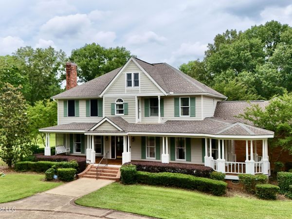 346 Quail Hollow Drive, Clinton, MS 39056
