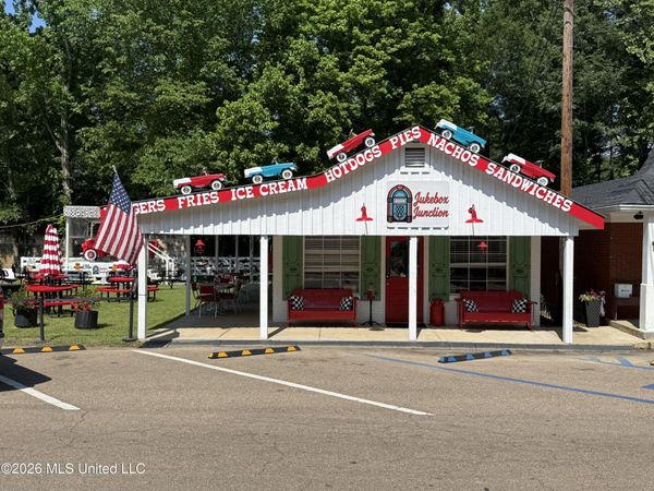 1105 Grand Avenue, Lena, MS 39094