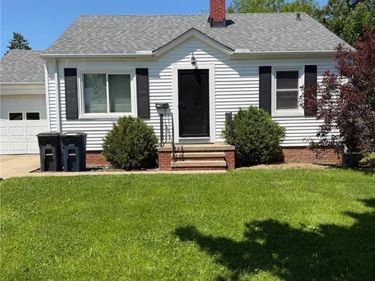 5141 Bridgewater Road, Lyndhurst, OH 44124