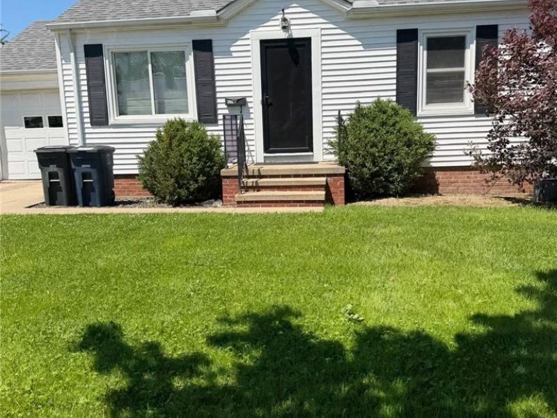 5141 Bridgewater Road , Lyndhurst, OH 44124 Photo 2