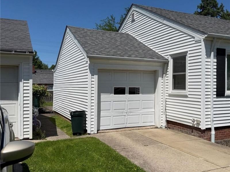 5141 Bridgewater Road , Lyndhurst, OH 44124 Photo 3
