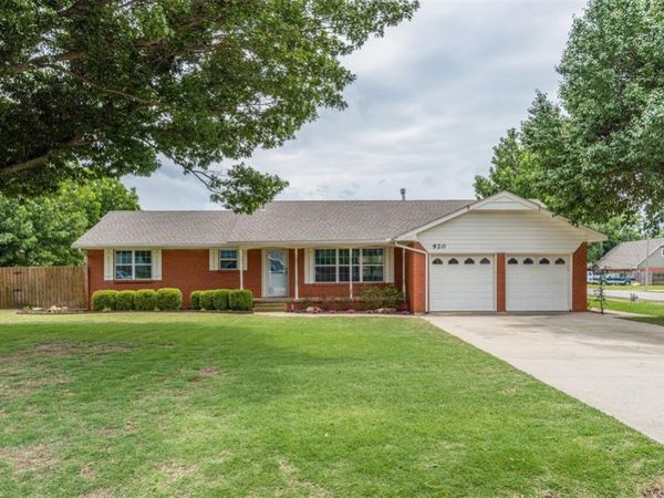 920 NW 32nd Street, Moore, OK 73160