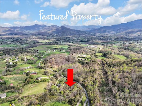 676 Cathey Cove Road , Waynesville, NC 28786