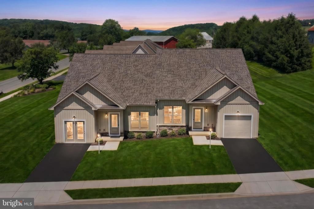 133 HEATHER GLEN DRIVE, RED LION, PA 17356