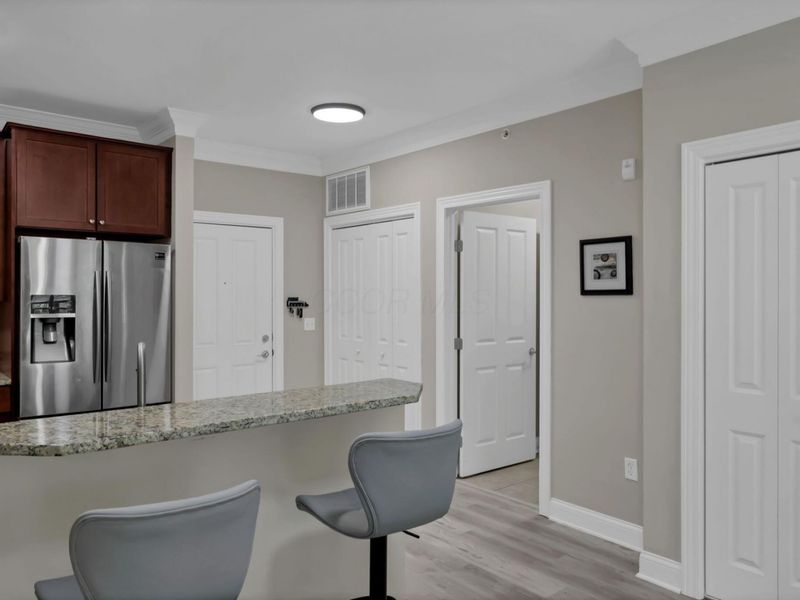 960 Perry Street, Unit 209, Columbus, OH 43215 Photo 8