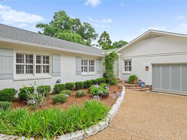 13 Wimbledon Drive E, Mobile, AL 36608
