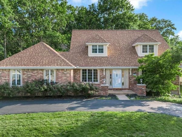 15976 Downall Green Drive , Chesterfield, MO 63017