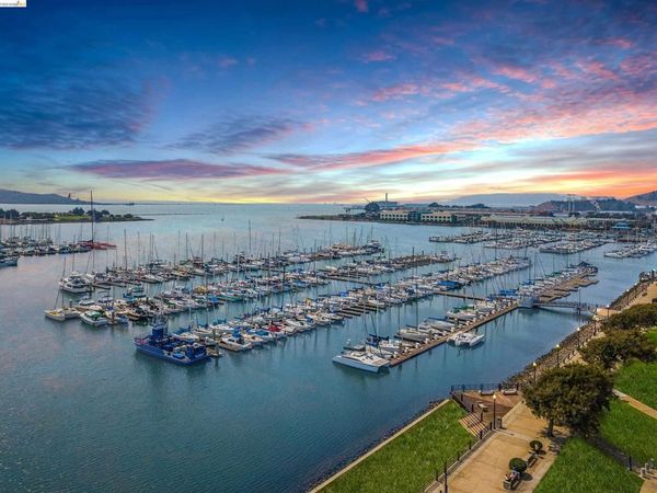 189 Schooner Ct, Richmond, CA 94804