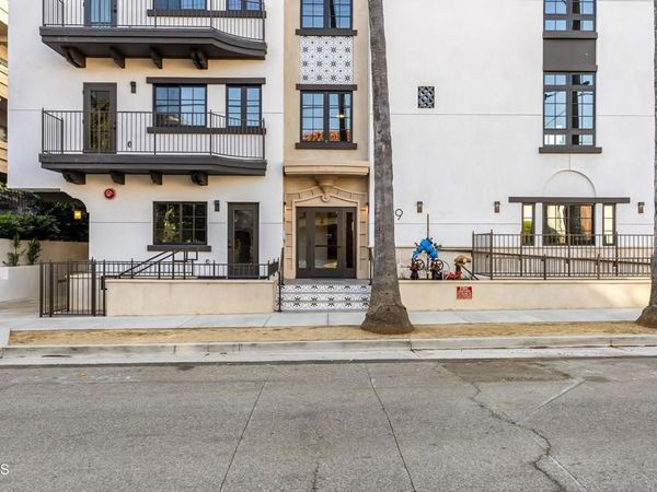 139 S Oak Knoll Avenue, Unit 102, Pasadena, CA 91101