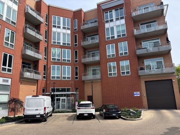 4814 N Clark Street , Unit 204S, Chicago, IL 60640