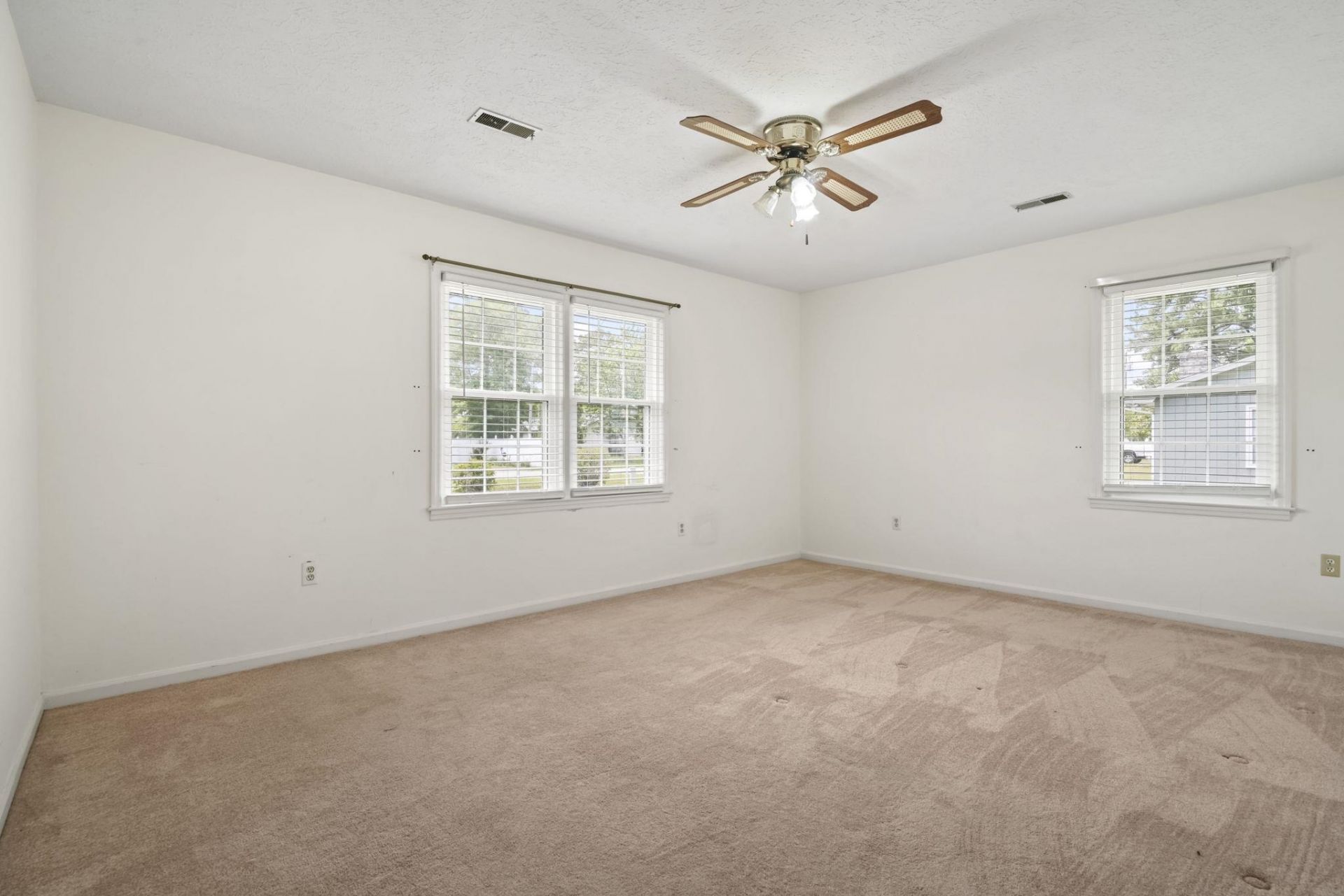 620 Mammie Dr.  Photo 16