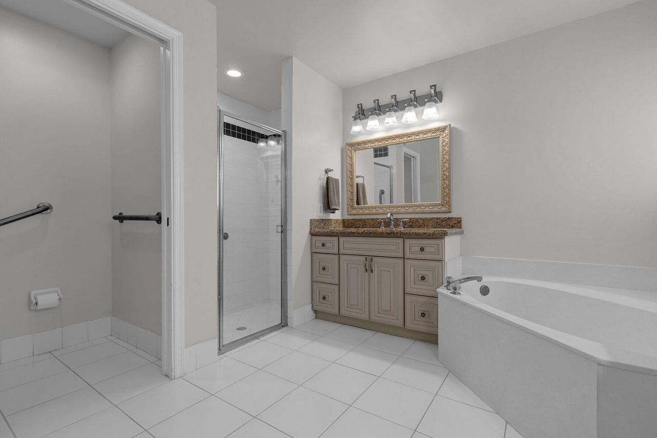 22925 Sterling Lakes Drive, Boca Raton, FL 33433 Photo