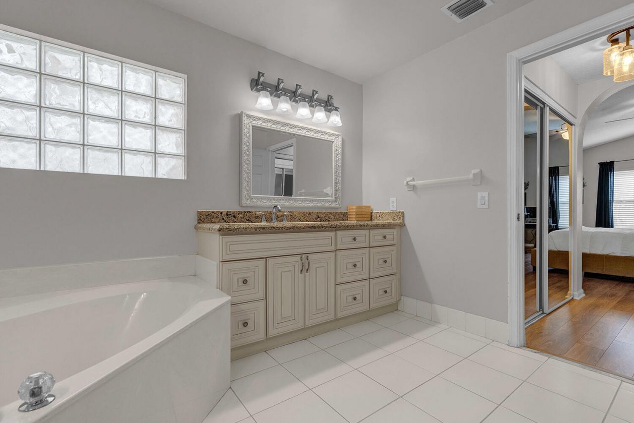 22925 Sterling Lakes Drive, Boca Raton, FL 33433 Photo