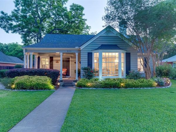 203 N Clay Street, Ennis, TX 75119