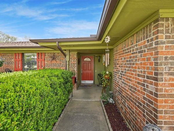 1908 Overbrook Drive, Arlington, TX 76014