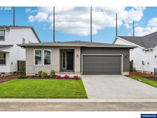 754 Magnolia Av, Woodburn, OR 97071
