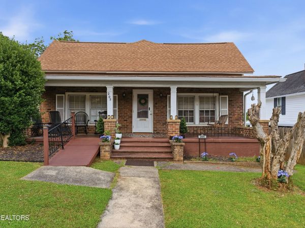 205 Kingston St , Lenoir City, TN 37771