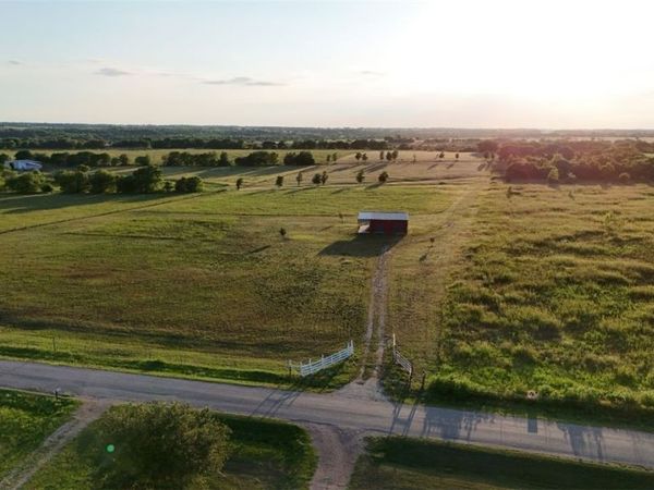 16066 Mclennan Road, Troy, TX 76579