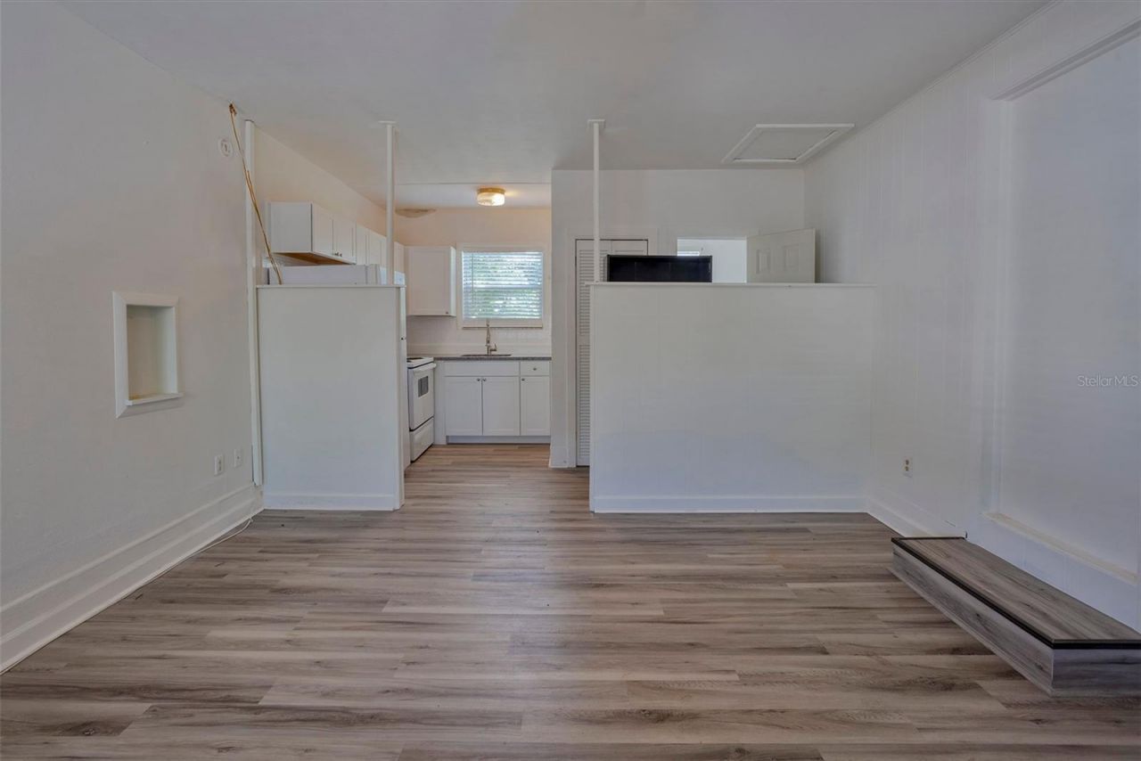 1102 Sunset Point Road, Clearwater, FL 33755 Photo