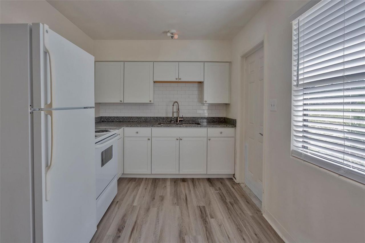 1102 Sunset Point Road, Clearwater, FL 33755 Photo