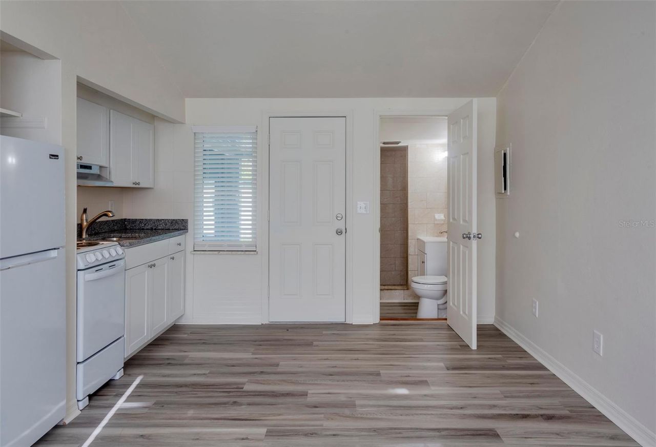 1102 Sunset Point Road, Clearwater, FL 33755 Photo