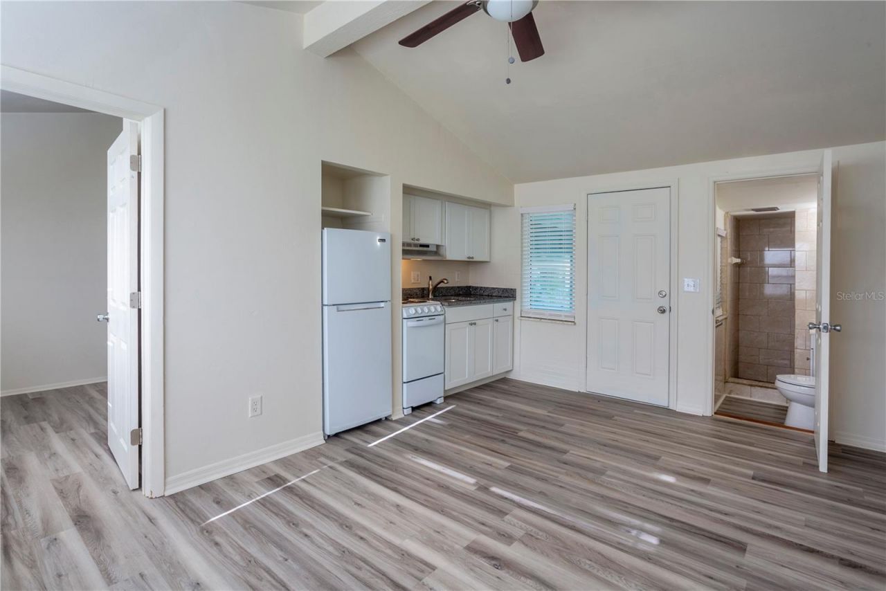1102 Sunset Point Road, Clearwater, FL 33755 Photo