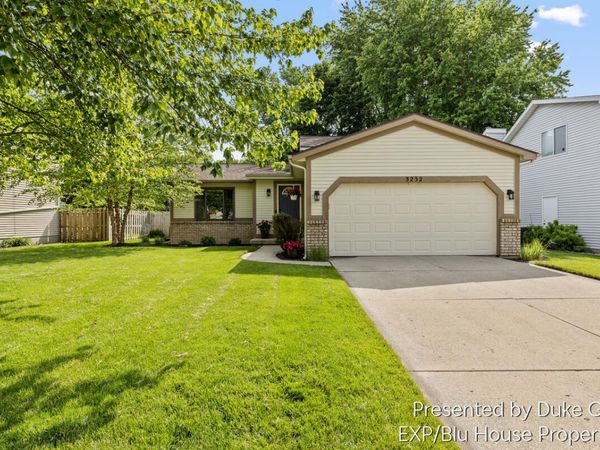 3232 Brook Trail SE, Grand Rapids, MI 49508