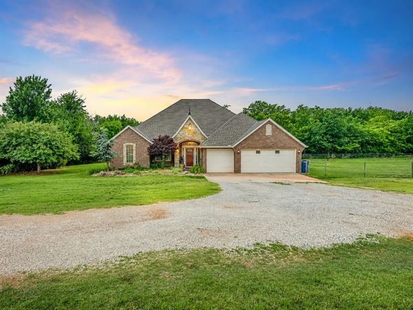 2805 NE Edmond Road, Piedmont, OK 73078