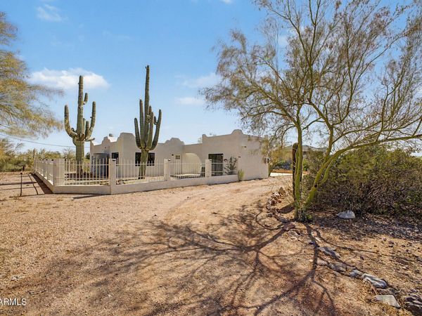 4979 E PIONEER Street, Apache Junction, AZ 85119
