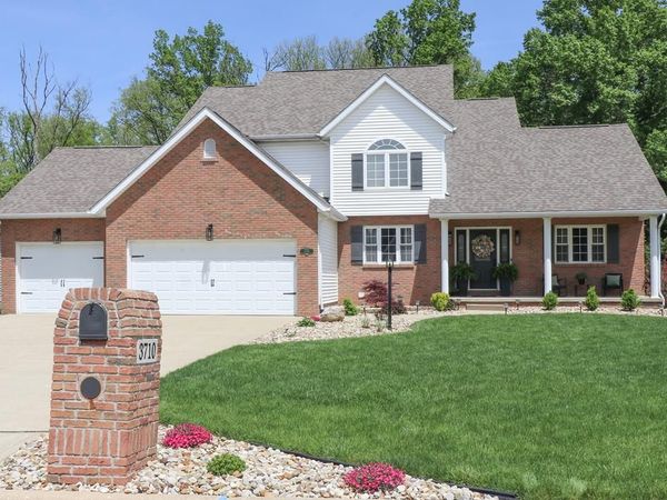 3710 Shangri La E Ave, Ontario, OH 44903