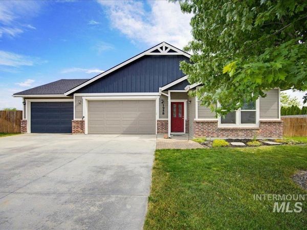 1958 Yellow Pine Dr, Middleton, ID 83644