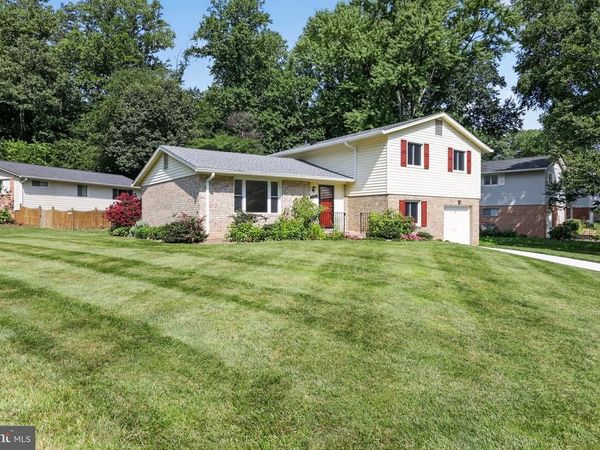 4898 WHEATSTONE DRIVE, FAIRFAX, VA 22032