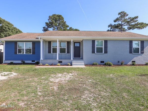 2098 Nc Highway 172, Sneads Ferry, NC 28460