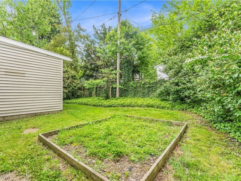 478 Tamiami Trail, Akron, OH 44303 Photo 34