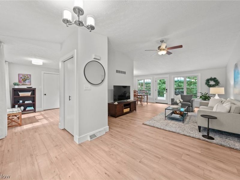 4781 Laburnum Drive, Green, OH 44319 Photo 9
