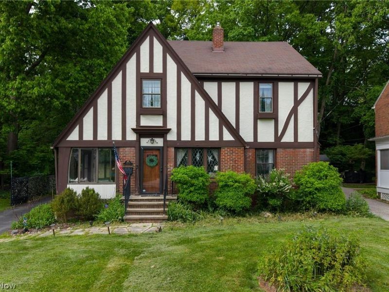 3605 Meadowbrook Boulevard, University Heights, OH 44118 Photo 1