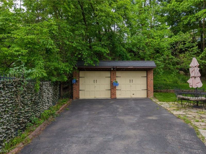 3605 Meadowbrook Boulevard, University Heights, OH 44118 Photo 4