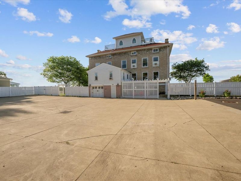133 Clemons Street, Marblehead, OH 43440 Photo 4