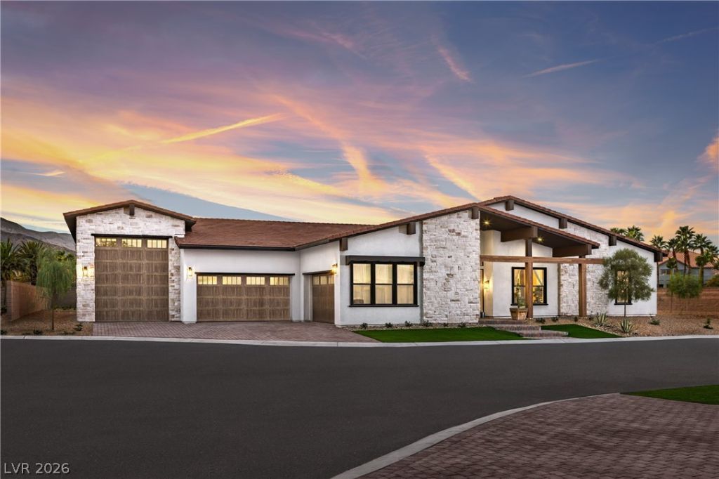 8595 Stange Avenue, Las Vegas, NV 89129