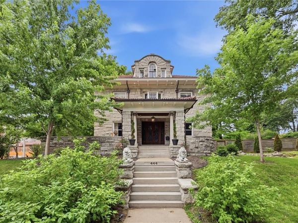 444 Gladstone Boulevard, Kansas City, MO 64124