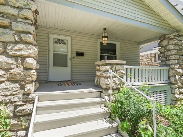 4215 Kenwood Avenue, Kansas City, MO 64110