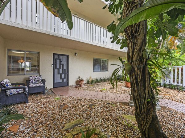 7146 Huntington Lane, Unit 105, Delray Beach, FL 33446