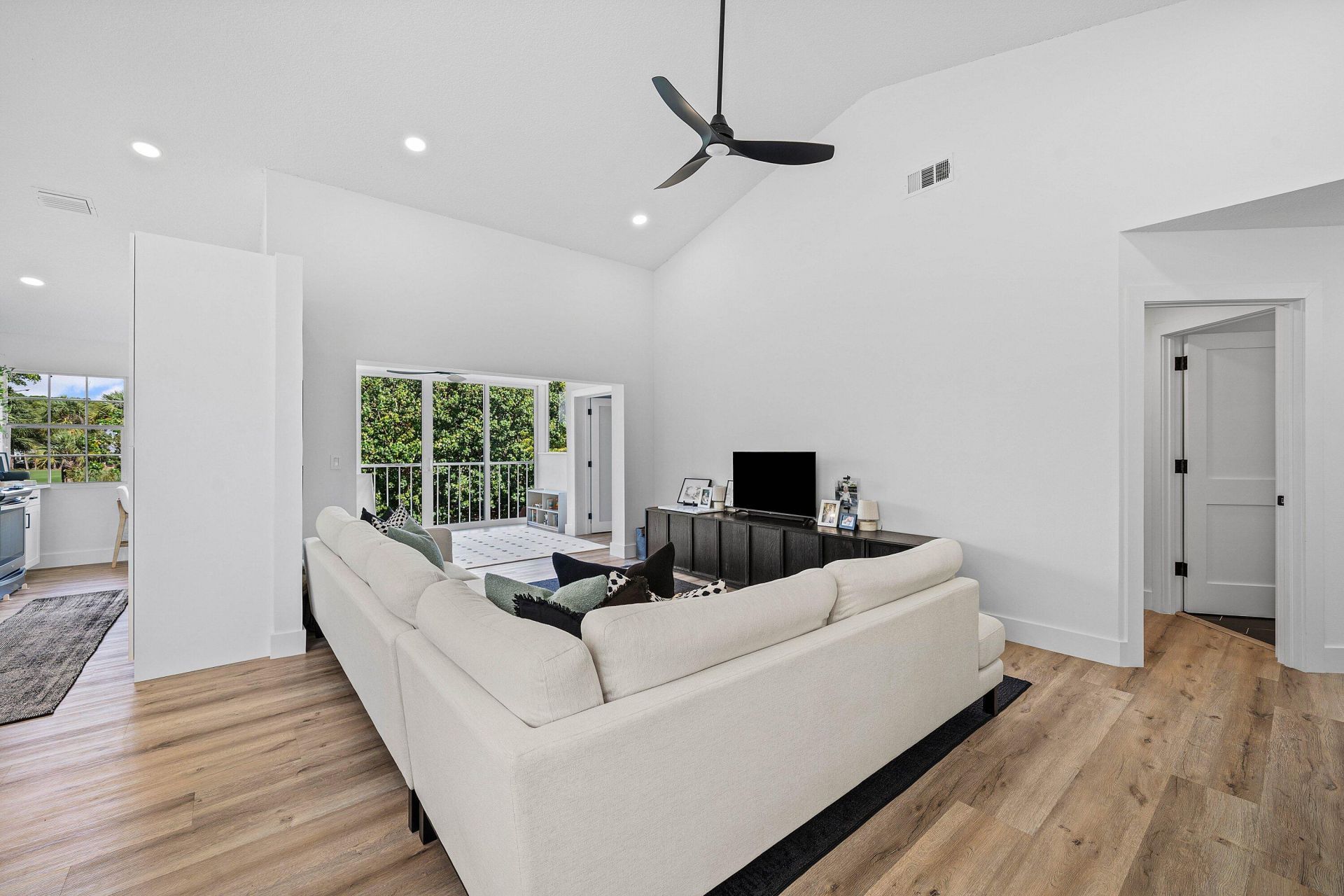 17270 Boca Club Boulevard, Unit 1703, Boca Raton, FL 33487 Photo